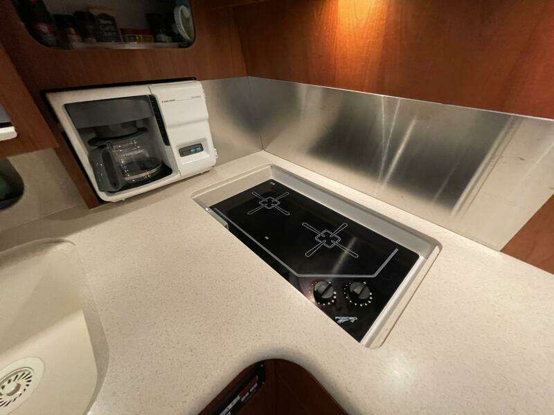 38ft Pursuit Yacht For Sale
