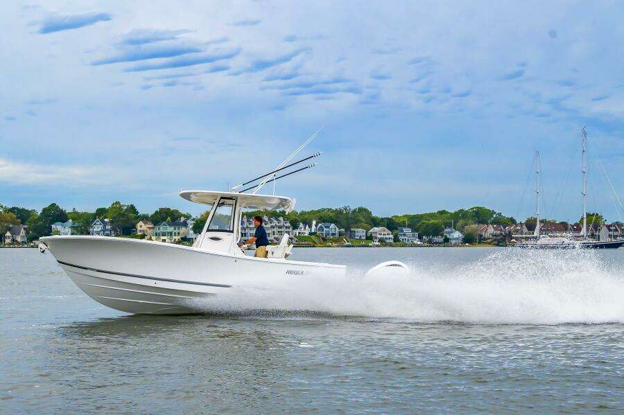 25RegulatorHull377_002