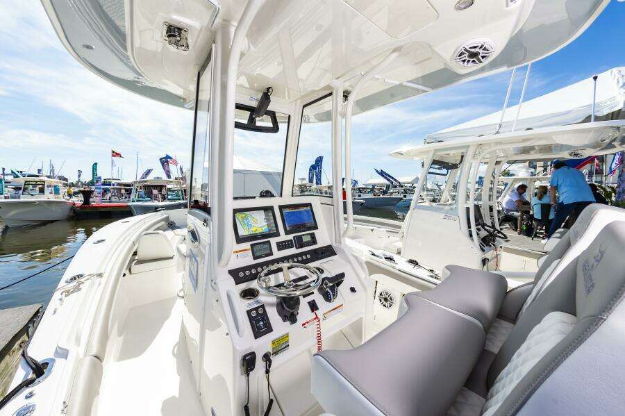 25RegulatorHull377_007