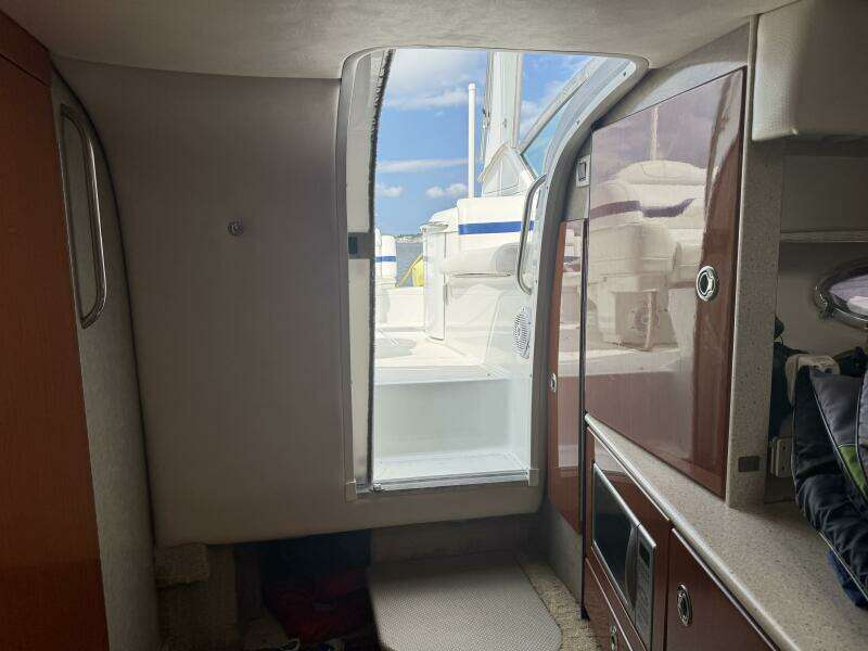 33ft Formula Yacht For Sale