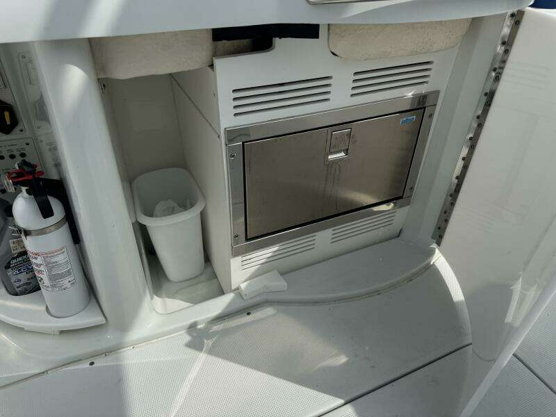 33ft Formula Yacht For Sale