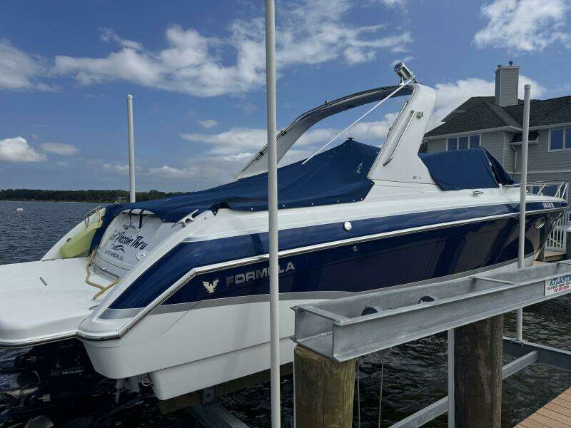 33ft Formula Yacht For Sale
