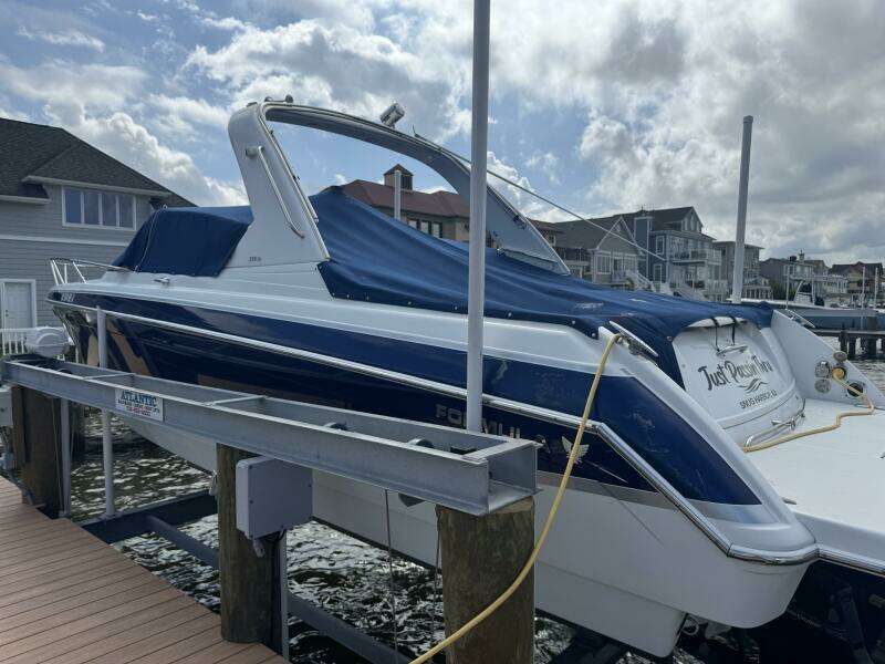 33ft Formula Yacht For Sale