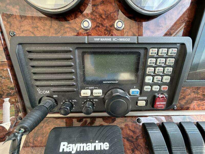 33ft Sea Ray Yacht For Sale