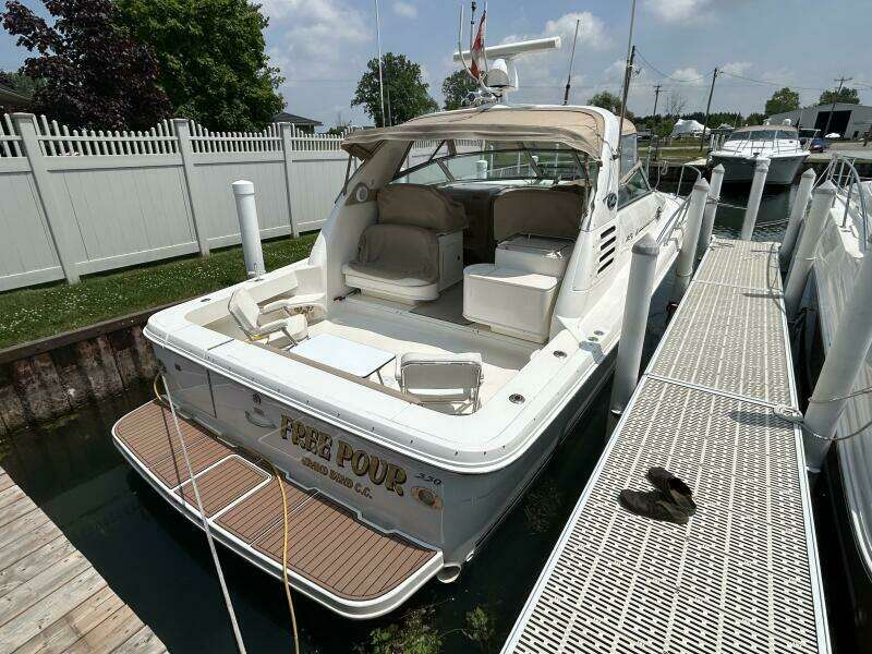 33ft Sea Ray Yacht For Sale