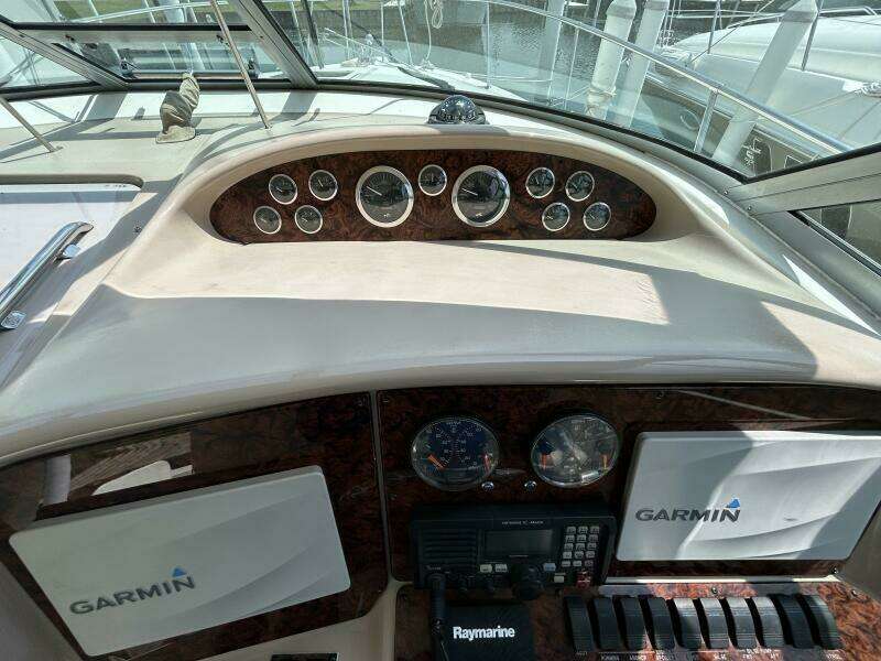 33ft Sea Ray Yacht For Sale
