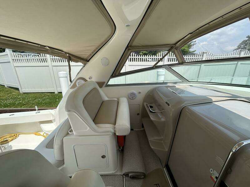 33ft Sea Ray Yacht For Sale