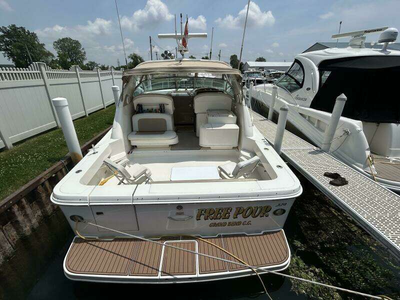 33ft Sea Ray Yacht For Sale