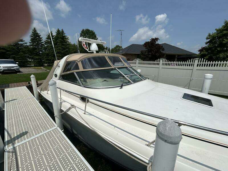 33ft Sea Ray Yacht For Sale