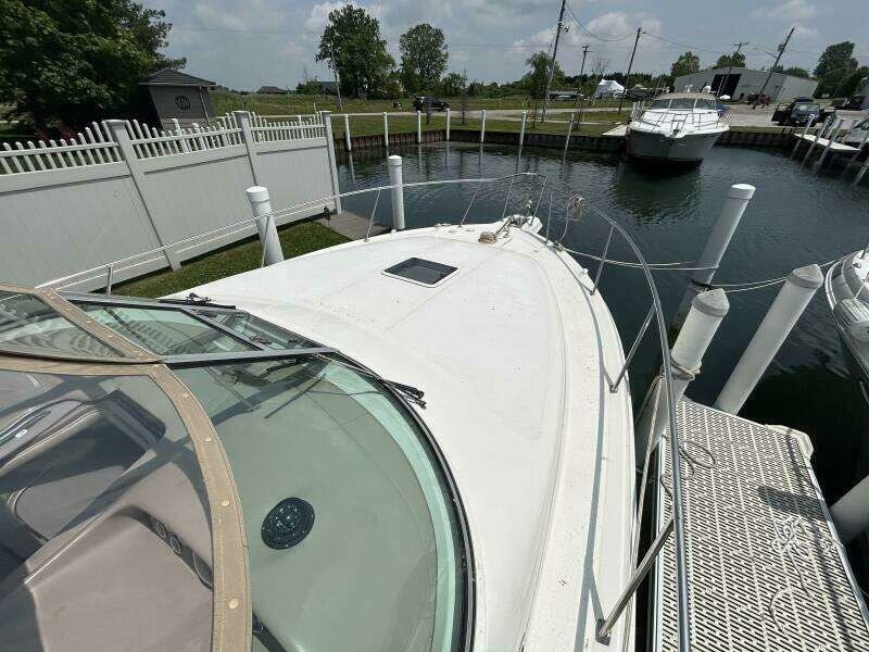 33ft Sea Ray Yacht For Sale