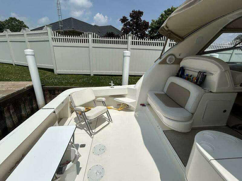 33ft Sea Ray Yacht For Sale