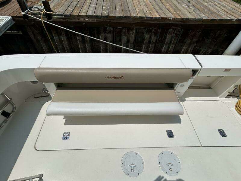 33ft Sea Ray Yacht For Sale