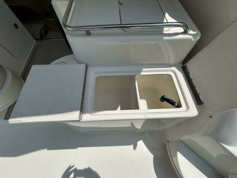 33ft Sea Ray Yacht For Sale