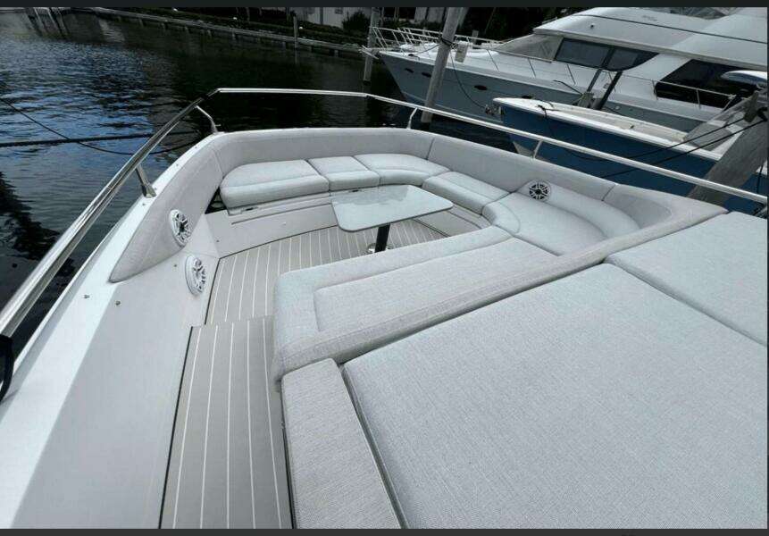 42ft Azimut Yacht For Sale