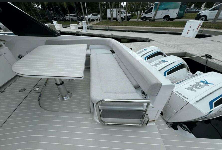42ft Azimut Yacht For Sale