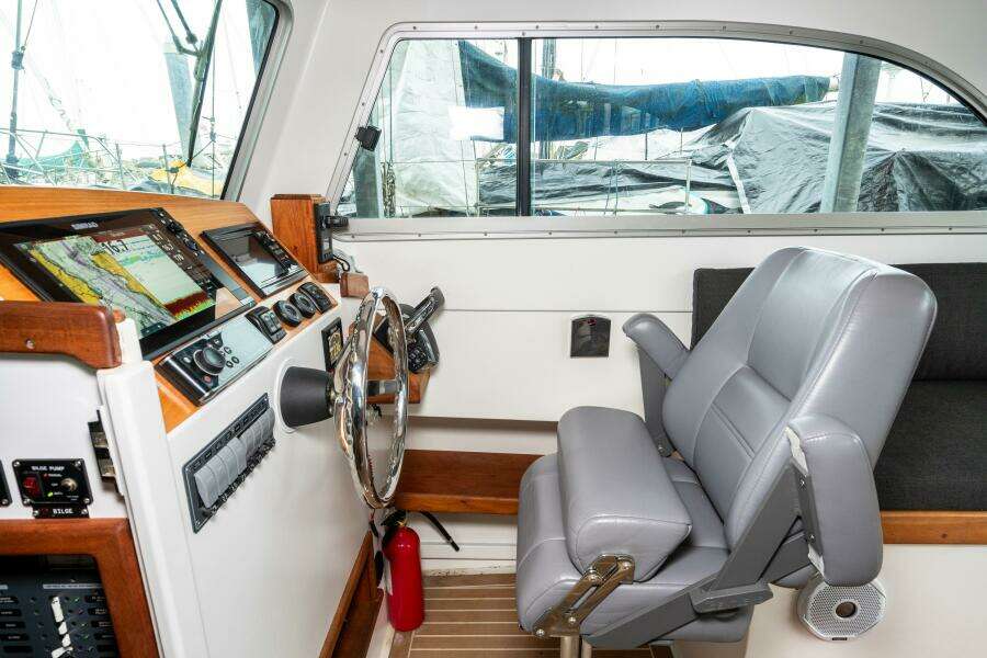 ANNE ELISE 33ft Devlin Yacht For Sale