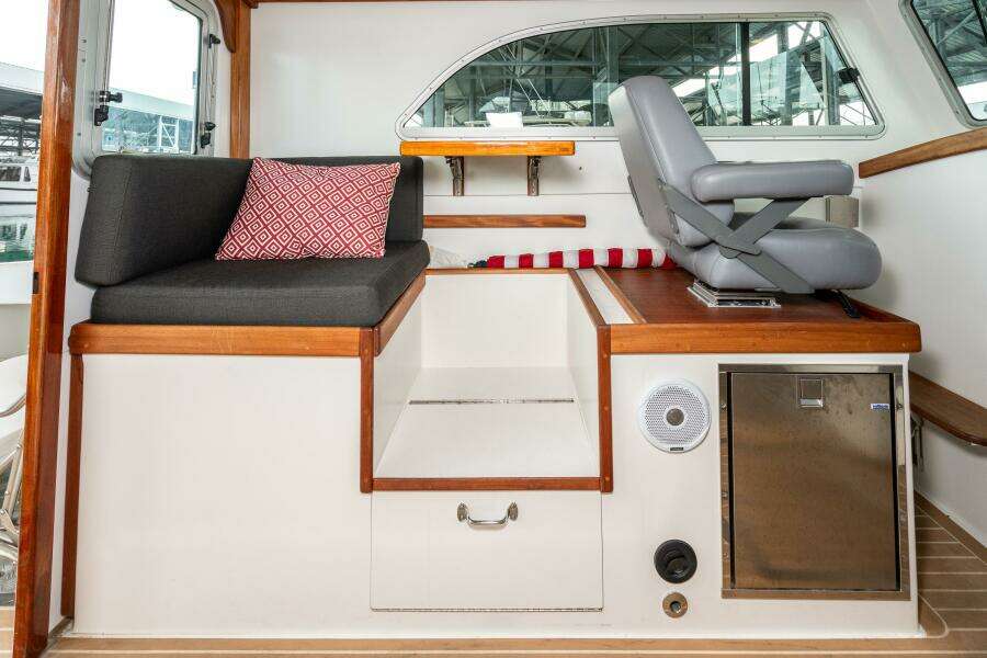 ANNE ELISE 33ft Devlin Yacht For Sale