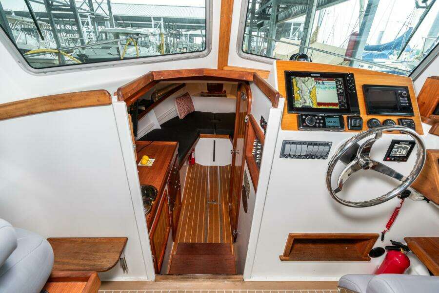 ANNE ELISE 33ft Devlin Yacht For Sale