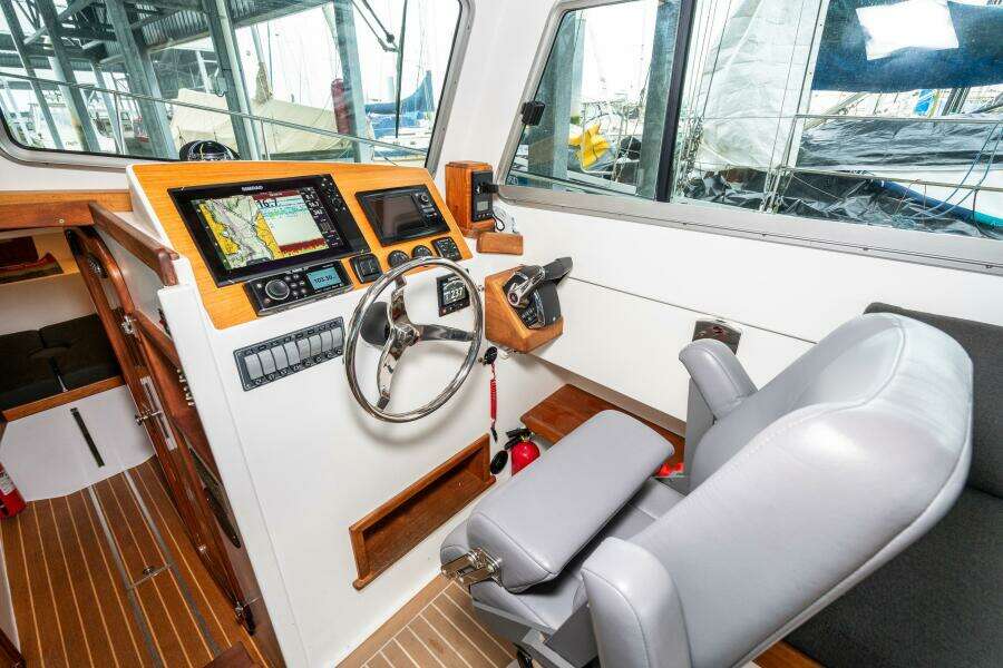 ANNE ELISE 33ft Devlin Yacht For Sale