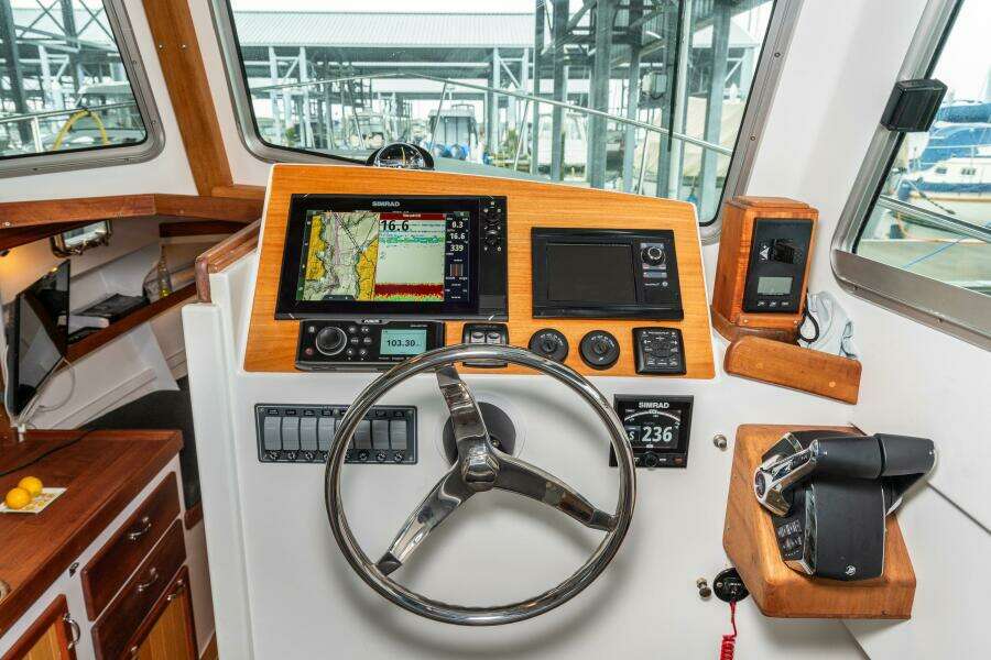 ANNE ELISE 33ft Devlin Yacht For Sale