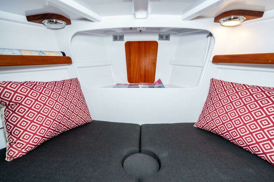 ANNE ELISE 33ft Devlin Yacht For Sale