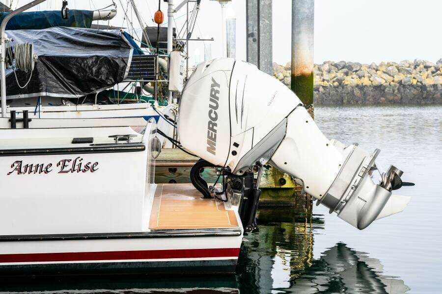 ANNE ELISE 33ft Devlin Yacht For Sale