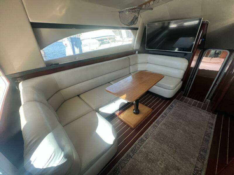 Uno Mas 36ft Luhrs Yacht For Sale