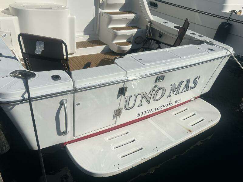 Uno Mas 36ft Luhrs Yacht For Sale