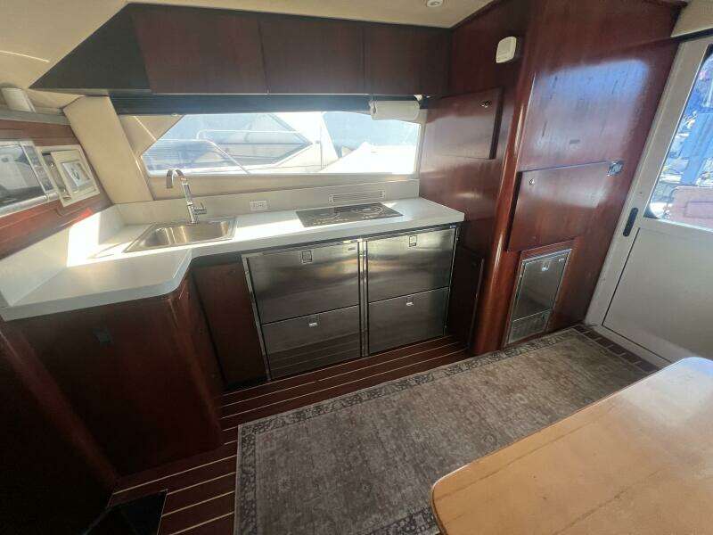 Uno Mas 36ft Luhrs Yacht For Sale