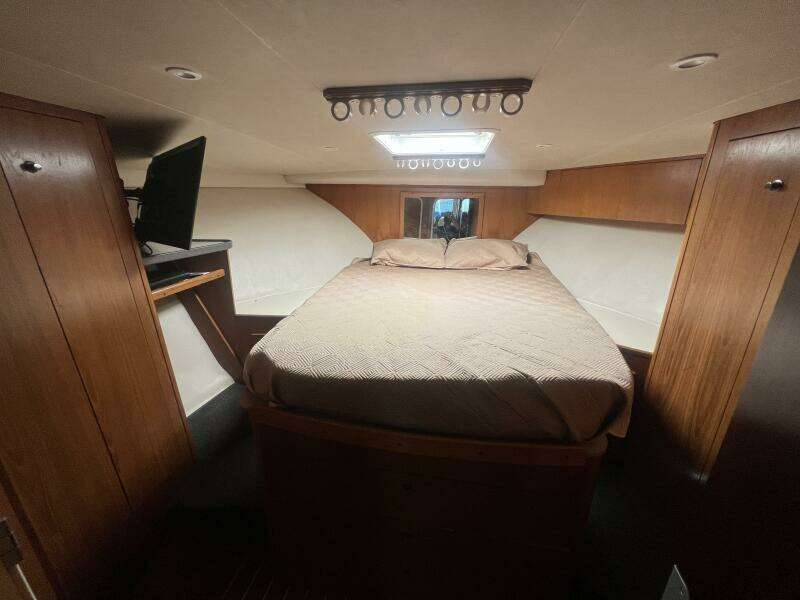 Uno Mas 36ft Luhrs Yacht For Sale