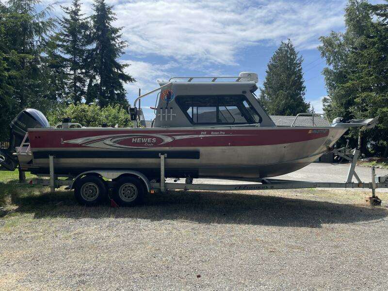 25ft Hewescraft Yacht For Sale