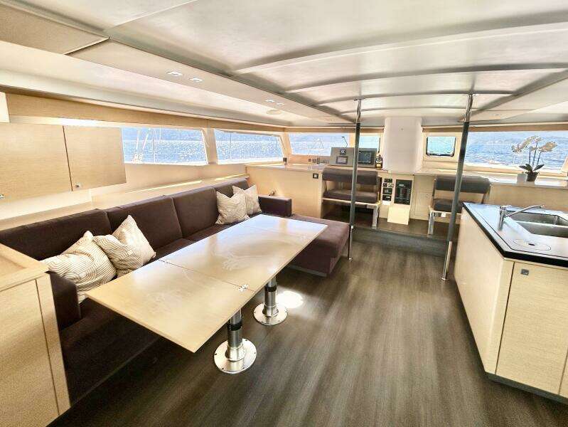 No Agenda 56ft Fountaine Pajot Yacht For Sale