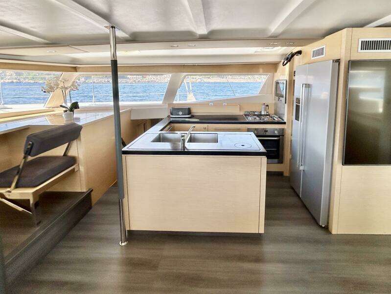 No Agenda 56ft Fountaine Pajot Yacht For Sale