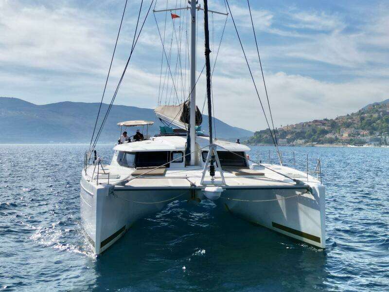 No Agenda 56ft Fountaine Pajot Yacht For Sale