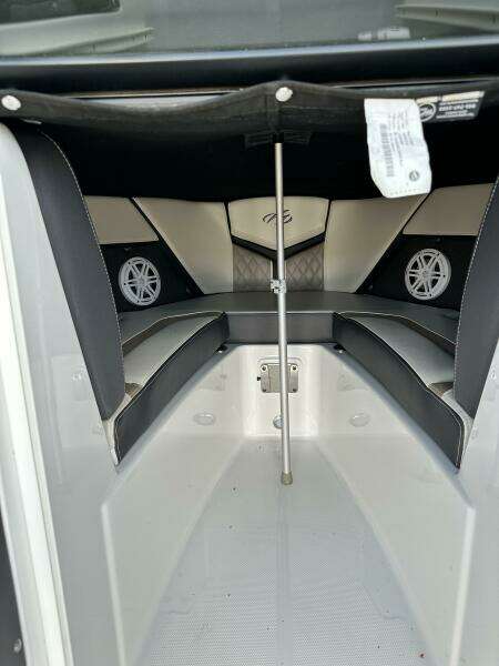 23ft Monterey Yacht For Sale