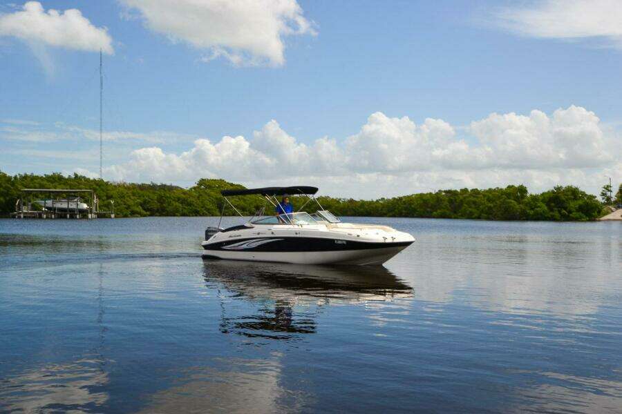 24ft Hurricane Yacht For Sale