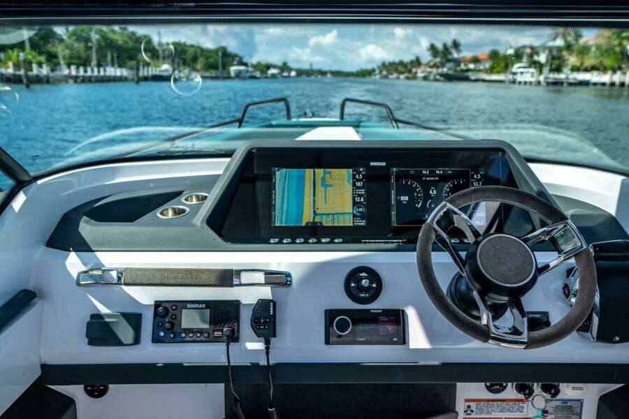 28ft Axopar Yacht For Sale
