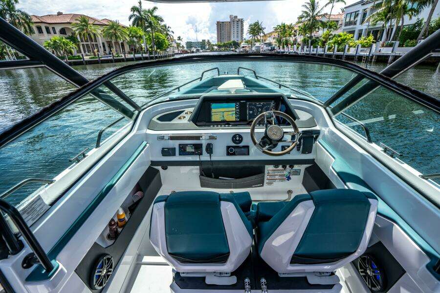 28ft Axopar Yacht For Sale