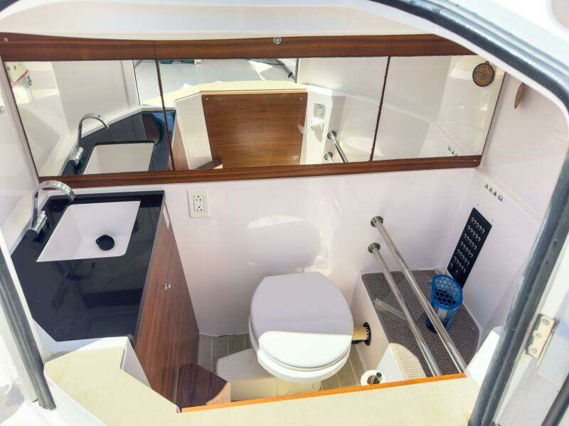 28ft Axopar Yacht For Sale