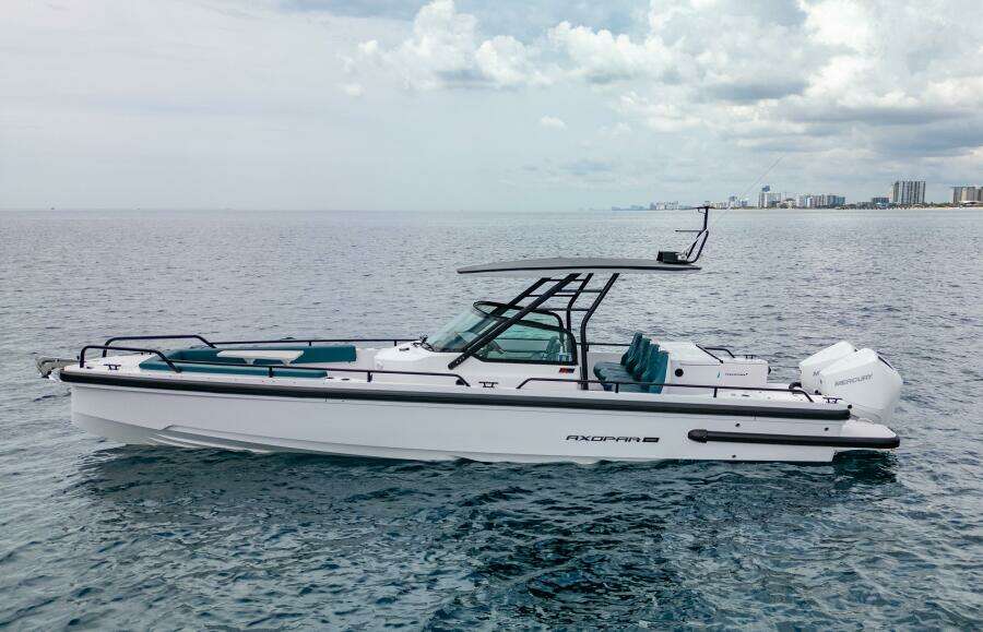 28ft Axopar Yacht For Sale