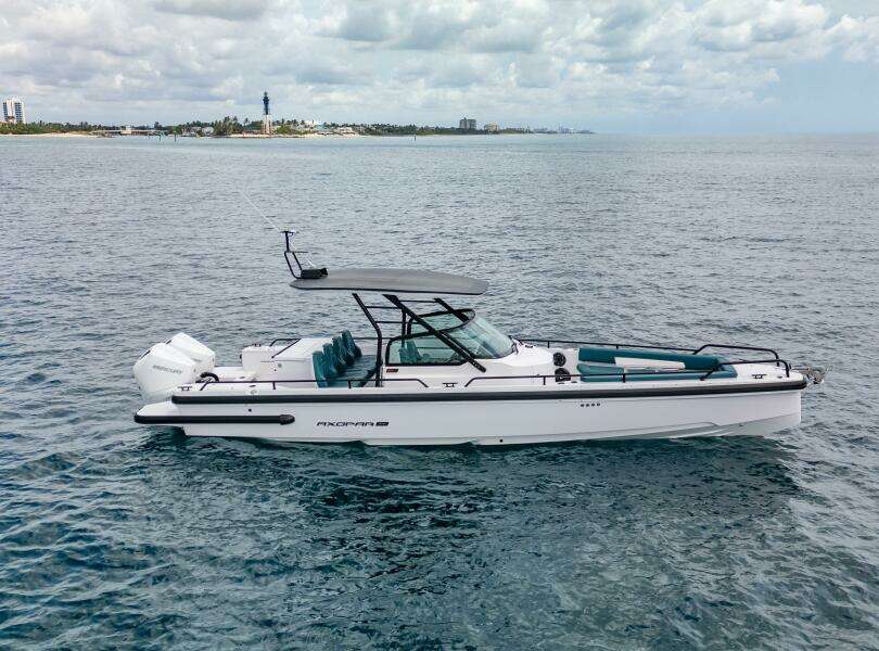 28ft Axopar Yacht For Sale
