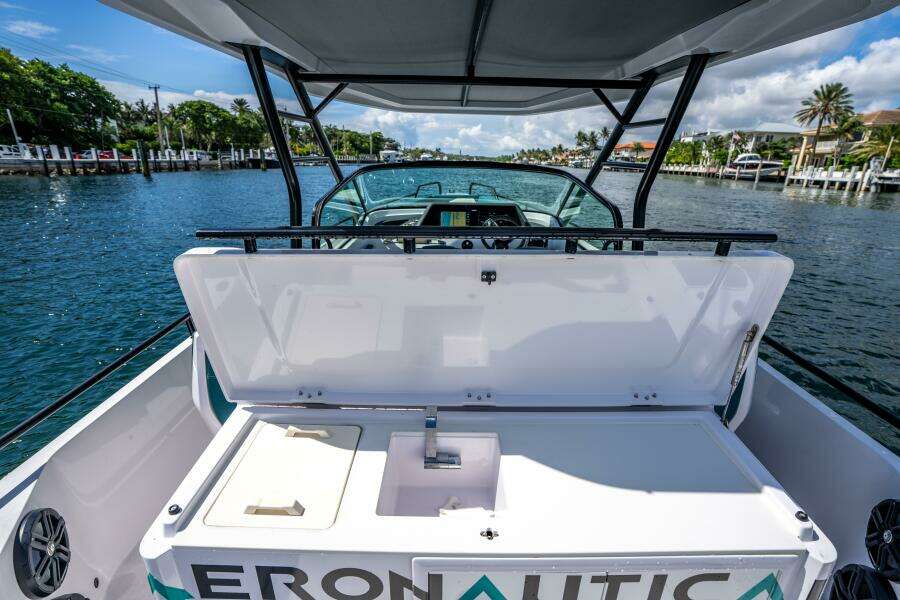 28ft Axopar Yacht For Sale