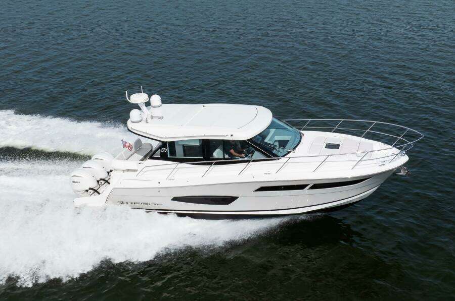 Regal XO 38 Lady G- Profile