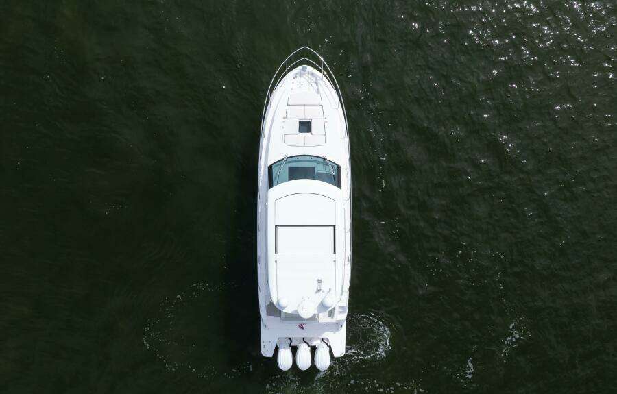 Regal XO 38 Lady G- Profile