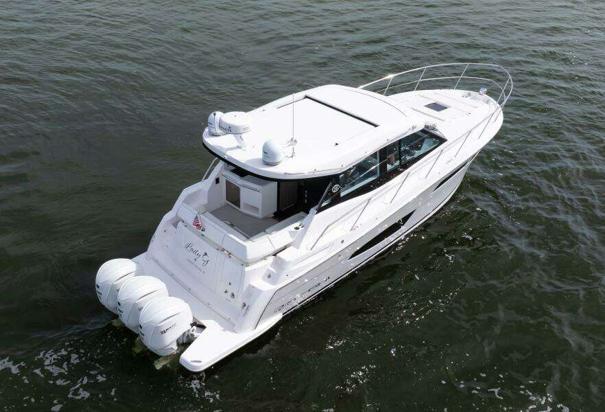Regal XO 38 Lady G- Profile
