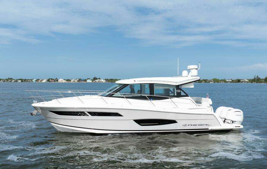 Regal XO 38 Lady G- Profile
