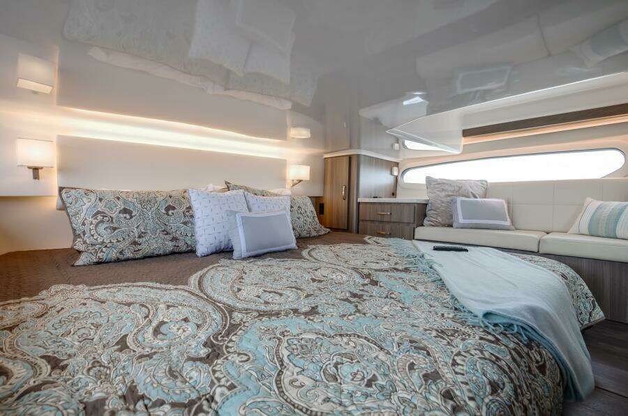 Regal XO 38 Lady G- VIP Stateroom