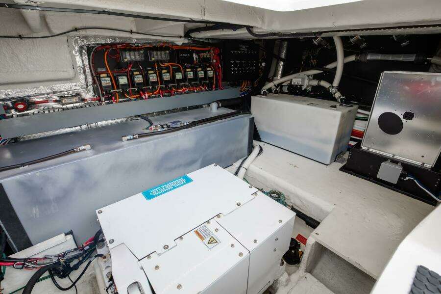 Regal XO 38 Lady G- Engine Room