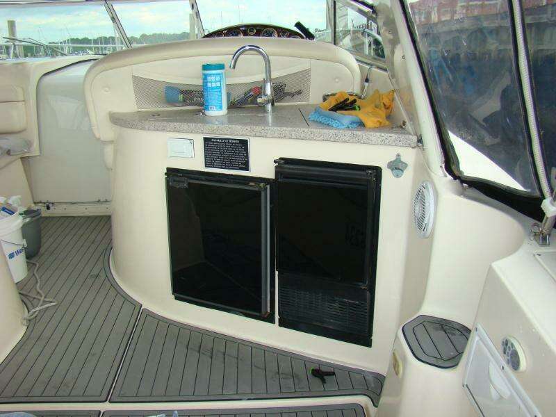 37ft Rinker Yacht For Sale