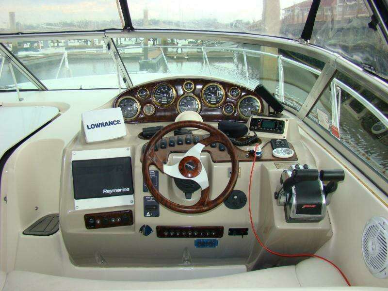 37ft Rinker Yacht For Sale